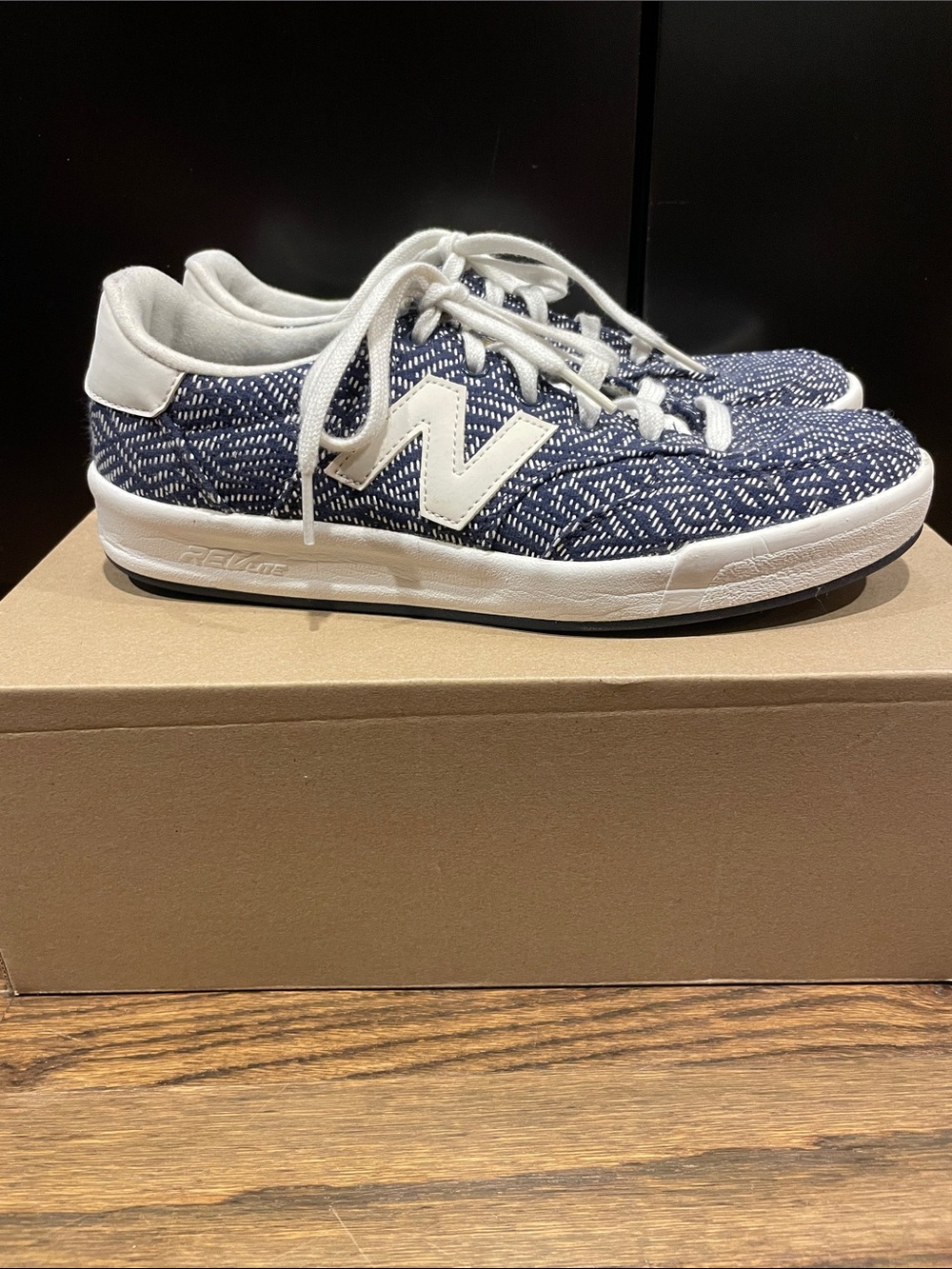 New Balance Navy and White Patterned women’s Sneakers